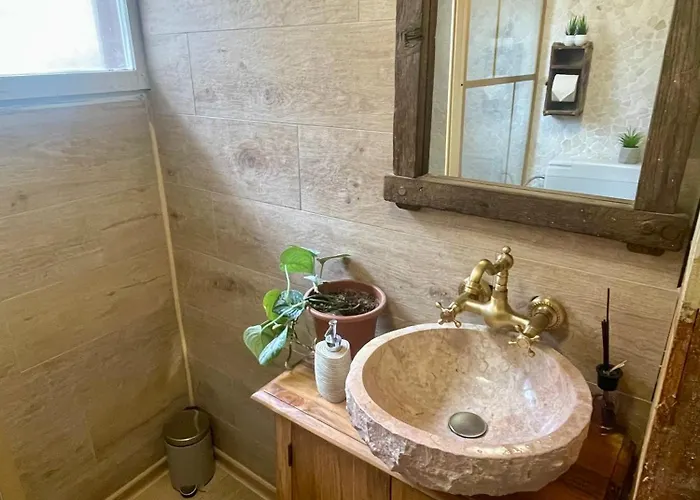 Private In An Old Near Vaduz Δωμάτια σε οικογενειακή κατοικία Sevelen